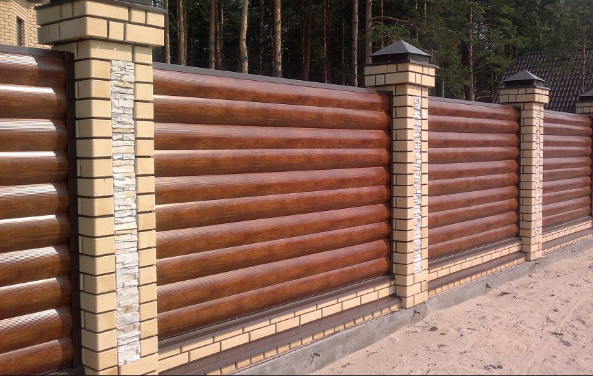 Забор из металлосайдинга Блок Хаус в Волгограде за 5 дней